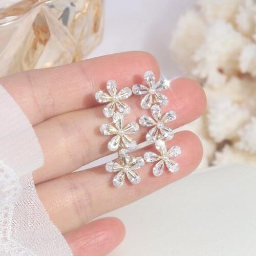 Korea New Fashion Jewelry 14K Real Gold Plating AAA Zircon Delicate Flower Pendant Earrings Shiny Womens Wedding Accessories