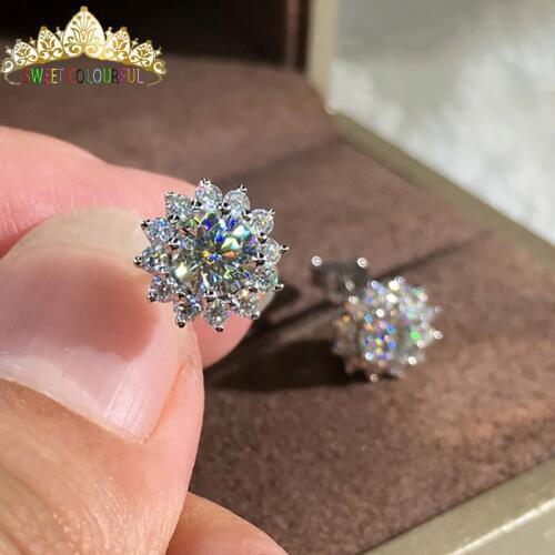 18K Gold A pair of Earrings 1CT D Color Moissanite Earrings For Women M-0.12