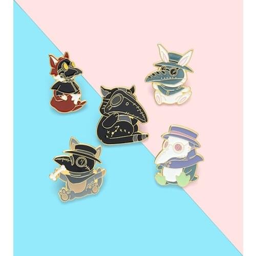 Creative Punk Animal Crow Enamel Brooch Film and Television Plague Doctor Pins Alloy Badge Clothes Accessories Woman Jewelry