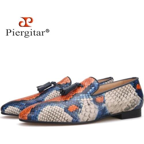 Piergitar brand 2019 cow leather of snake pattern men tassel shoes handmade mens loafers party and banquet men casual shoes