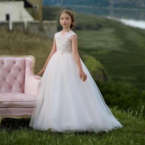 Cute Flower Girls Dresses Jewel Short Sleeve Applique Lace Top Layers Tulle Skirt Girls Pageant Gowns Birthday Party Custome