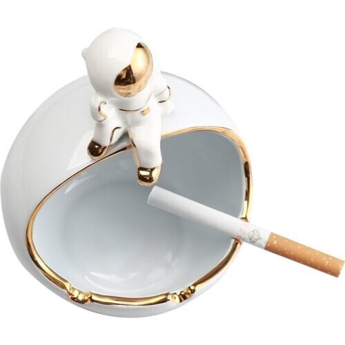 Modern Fashion Black White Art Space Theme Cartoon Ceramic Ashtray Creative Living Room Office Decoration Desktop Ashtrays