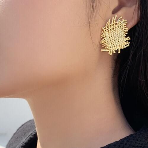GSOLD Retro Geometric Metal Irregular Woven Texture Stud Earring Elegant Hollow Out Alloy Earring Women Party Fashion Jewelry