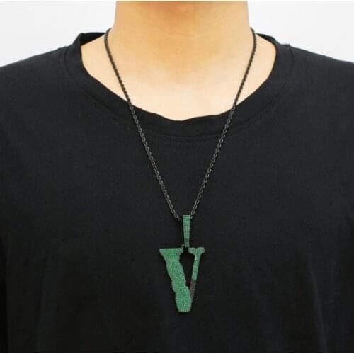 Fashion Personality Full Color Zirconium Letter Big V Word Hip Hop Pendant Necklace for Men Tide Brand Creativity Jewelry