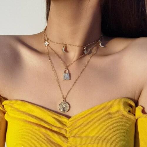Vintage 3-layer Golden Portrait Coin Lock Pendant Necklace for Women Temperament Rhinestone Star Moon Chokers Necklace Jewelry