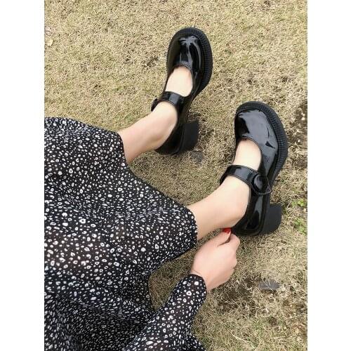 2021 spring and autumn womens small leather shoes Japanese Mary Jane fashion simple big head high heels with buckle