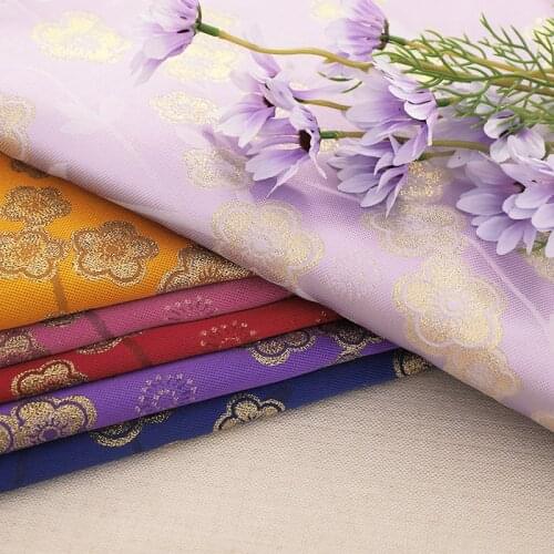 Satin jacquard brocade fabric Yarn-dyed fabric with exquisite pattern design fabric sewing material for Womens clothing