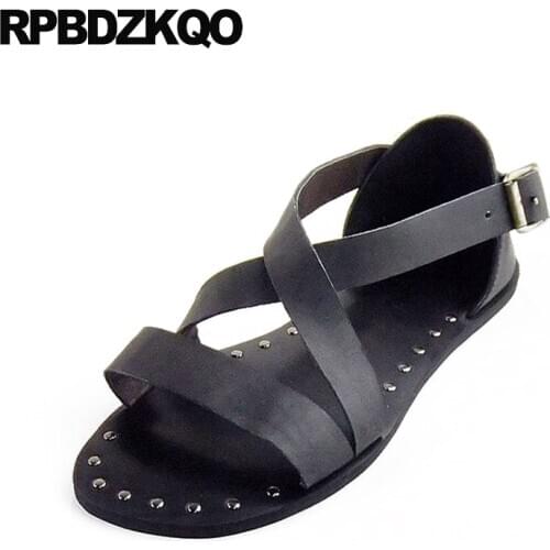 Stud Beach Leather Italian Runway Flat Shoes Fashion Men Gladiator Sandals Summer Nice Rivet Waterproof Famous Brand Roman Metal