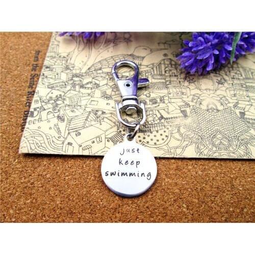 3pcs/lot high quality keychain with 20mm stainless steel circle round "just keep swimming" charms keychain