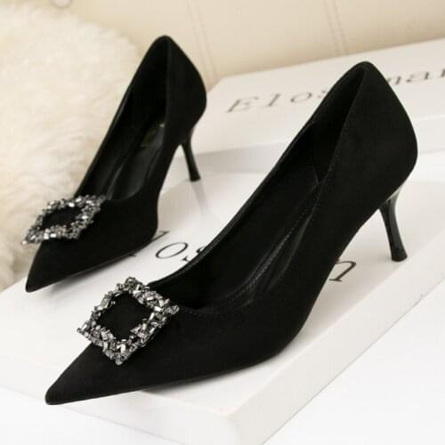 2021 HOT Black Women Bridal Wedding Shoes Flock Satin Rhinestone Crystal Shallow Woman Pumps Stiletto High Heel