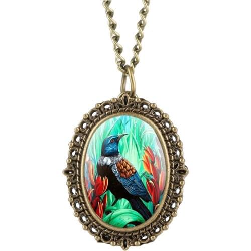Vintage Lady Quartz Pocket Watch Analog Pendant Colorful Bird Pattern Oval Pocket Watches Alloy Small Dial Watch With Necklace