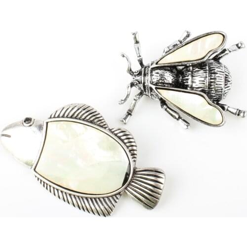 Natural Freshwater Shell Exquisite Fish-shaped Bee Brooch Corsage Glamour Ladies Fashion Wild Pin DIY Clothing Accessories