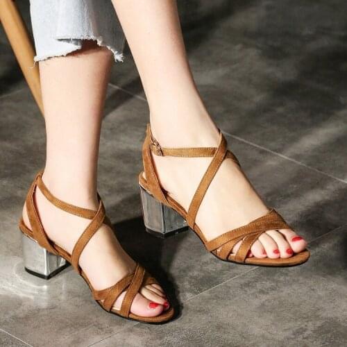 2018 new round head with heel size code 32-43 buckle with casual student shoes 18131