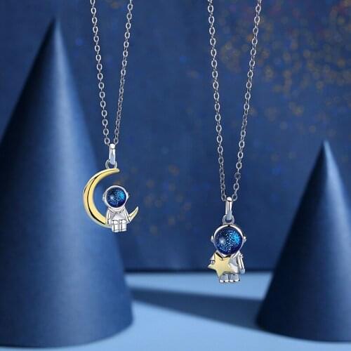 1 Pair Cartoon Cute Astronaut Couple Necklace Men Clavicle Chain Commemorate Women Matching Pendant Girlfriend Valentines Day