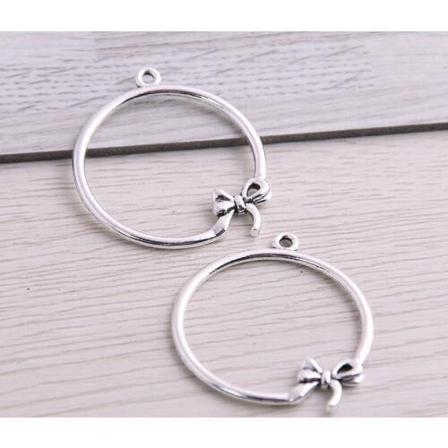 30pcs 29*32mm Antique Silver color Zinc Alloy Necklace Charm Jewelry DIY Hollow Round Bow Connector Pendant Necklace