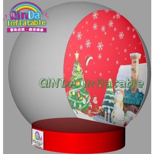 2019 Custom Clear Giant Inflatable Christmas Balls Decoration Snow Globes Snowing Globes for Promotion