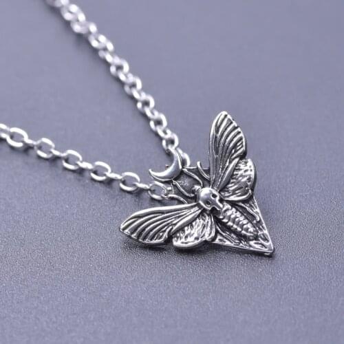 Alloy Insect Pendant Necklace For Women Men Steampunk Accessories Moth Charm Necklace Vintage Jewelry Silver Color Couple Gifts