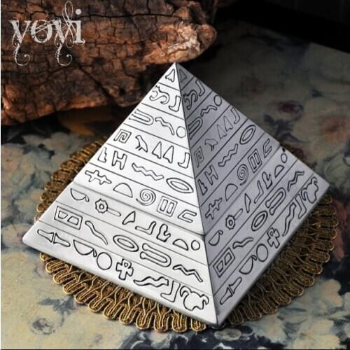 Russian retro Pyramid metal Egyptian fashion ashtray Home Furnishing living room decoration decoration gift