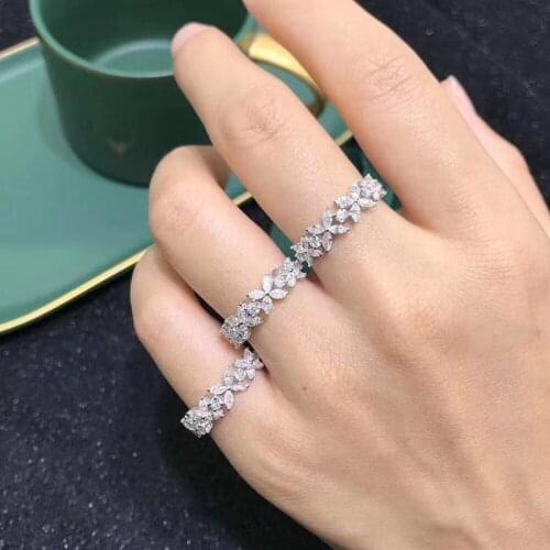 Huitan Aesthetic Women Rings Flower Shaped Design with Shiny Cubic Zirconia Fashion Accessories for Party Jewelry Exquisite Ring