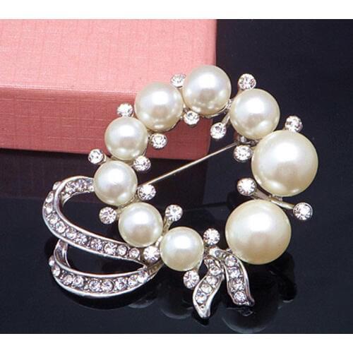 Vintage Stylish Rhodium Plated Pretty Pearl Wreath Floral Pin Brooch Crystal Wedding Brooch