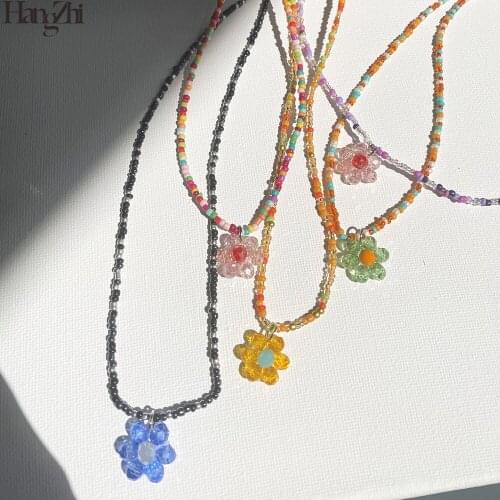 HangZhi 2021 New Sweet Flower Pendant Necklace Colorful Crystal Resin Beaded Clavicle Collars Choker for Women Girls Jewelry