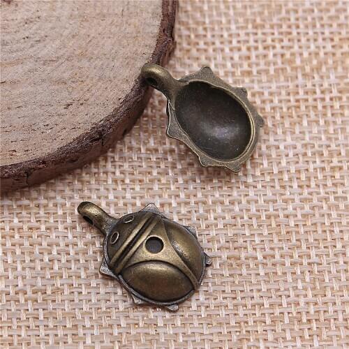 Free shipping 32pcs 21x15mm antique bronze ladybug charms diy retro jewelry fit Earring keychain hair card pendant accessories
