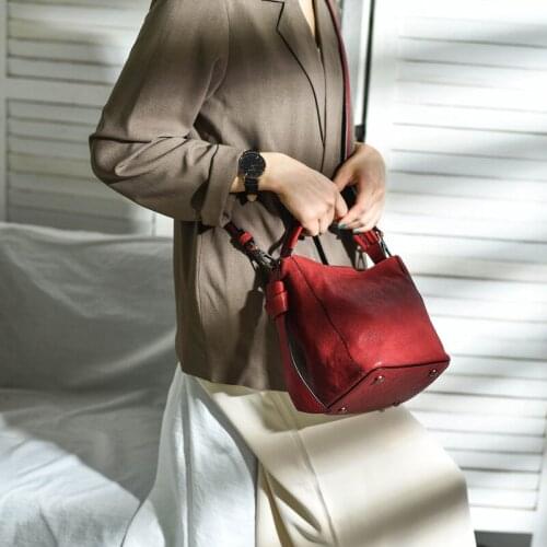 Original personality design soft genuine leather bucket bag head layer cowhide one-shoulder diagonal bag all-match handbag