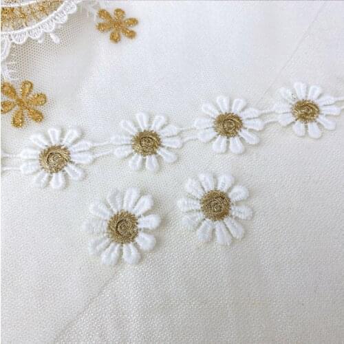 20 Pieces 2cm High Quality Water Soluble Cotton Embroidery DIY Manual Daisy Flower Lace Patch Applique for Clothes Hot Sale