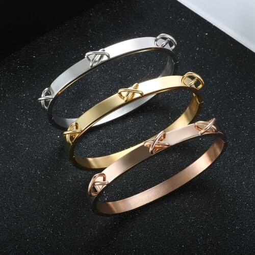 Women Hollow Cross Stainless Steel Bracelet Fashion High Quality Punk Open Cuff Bangle For Men Coulpe Wedding Jewelry Gift