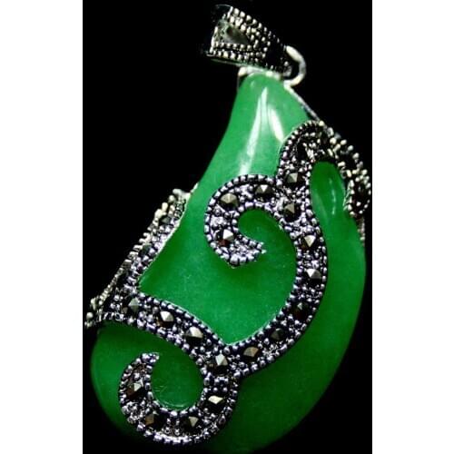 UNIQUE DESIGNED VINTAGE 925 SILVER 30x20MM GREEN JADE MARCASITE PENDANT