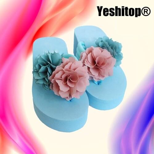 Hot Summer Designer Flip Flops Women Wedges Sandals for girls with sweet floral appliques for casual and beach attire slippers