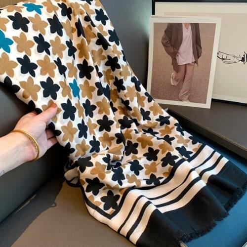 2020 Brand Autumn winter women beach quality shawl cotton scarf lady fashion scarves bandana pashmina wrap hijab muffler