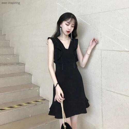 2021 Summer New Dress Temperament Fashion Bellflower Skirt Elegant First Love Solid Color High Waist Black Dress V-neck