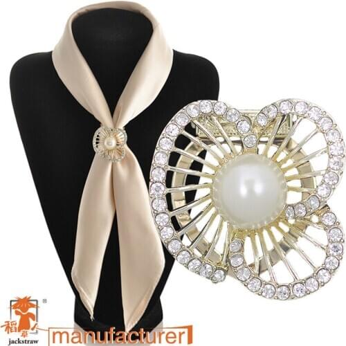 2018 Elegant brooch rhinestone pearl brooch cape silk scarf sweater buckle wedding brooch bouquet for gift