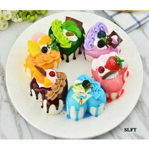 Fake food hotel restaurant bakeshop bakehouse bakery house shop store decoration artificial simulation cream fruit heart cake