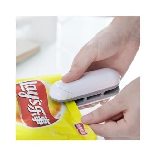 2 In 1 Mini Portable Sealing Machine Kitchen Tool Snacks Packaging Vacuum Plastic Bag Heat Sealing Machine Closing Capper