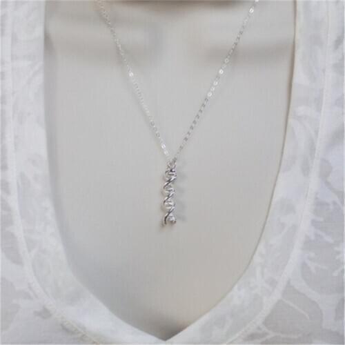 Europe And The United States Popular, Small Jewelry Spot Wholesale Hot Selling DNA Chemical Molecule DNA Pendant Necklace