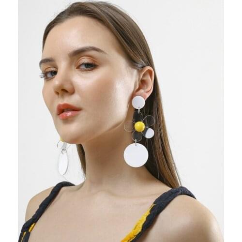 Women Cut Earrings Transparent flower pendantEarrings Charm Hip Hop Girls Gift Cute Stud acrylic jewelry Evening Party Earring