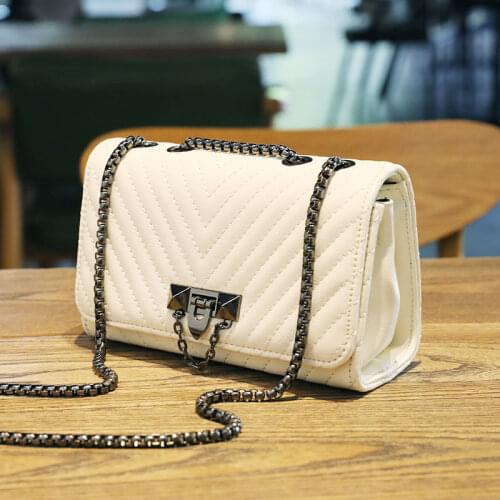 Fashion small handbag 2020 black new chain messenger bag ladies casual all-match shoulder bag lock tide diagonal lady coin purse