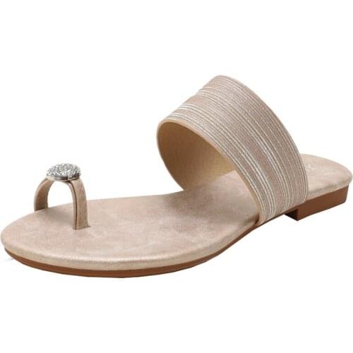 Flat sandals womens comfortable soft bottom 2021 rhinestone sandals outside wear fashionable lazy beach slippers plus size