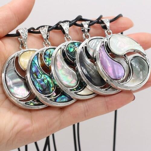 20201 New Natural Shell Pendant Round Retro Classic Trend Necklace Sweater Chain Exquisite Party Birthday Gift for Woman and Man