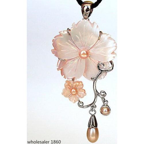 Rare New Zealand Natural Carved Abalone Shell Flower Pearl Pendant/Necklace Free shipping