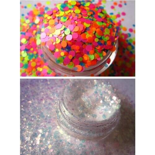 1.5 kg neon circles and 1.5 kg each 3size of chameleon glitter via DHL