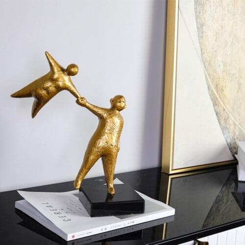 Creative Abstract Character Stand On Marble Hand In Hand Take Me Fly Metal Crafts Living Room Desktop Home Ornament Decor Crafts