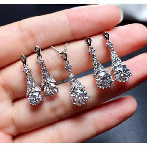 The new moissanite Earring Necklace 925 pure silver high quality gem. Diamond lady Earrings