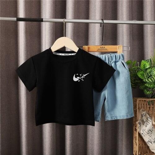 Boys summer suit Korean version of Western style childrens short-sleeved thin T-shirt casual baby two-piece set of small and me