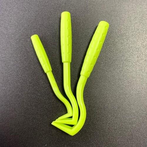 3pcs / Set Twist Hook Plastic Tick Flea Remover New Tick Remover Tool Accessaries Hook Pet Dog Cat Pet Supplies Accessories