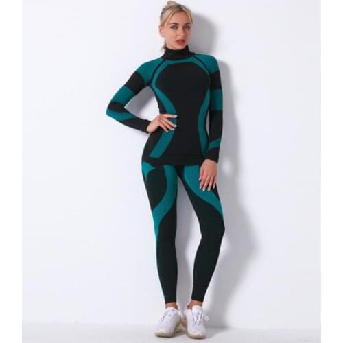 2PCS Women Seamless Knitted Striped Sports Yoga Clothing set Outdoor Gym Sport Workout Running Yoga Vest Shorts Set