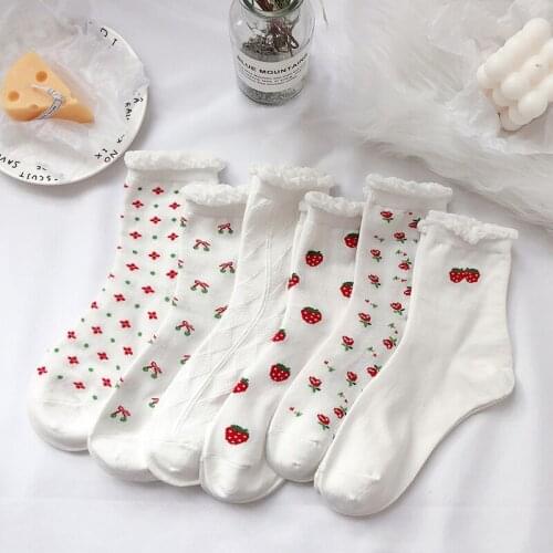 Japanese Cute Women Socks Red Strawberry Korean Style Flowers Crew Socks Kawaii Women Cotton Socks Harajuku Strawberry Cow Socks