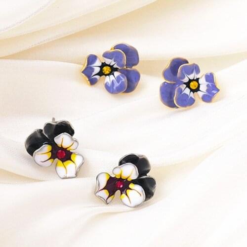 French Retro Ear Studs Lavender Enamel Glaze Earrings for Women Fashion Oil Dripping Flower Earrings Metal Vintage Ear Jewelry